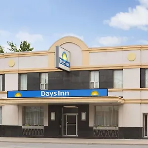 Days By Wyndham Toronto East Beaches (Hotel) 2⋆ ··· Ontario ··· Great ...